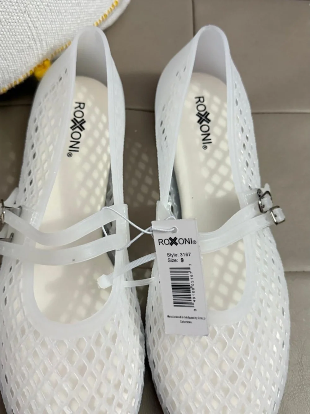 NWT ROXONI ROUND TOE DOUBLE BUCKLE WHITE MARY JANE JELLY FLATS SIZE 9 - Picture 6 of 8